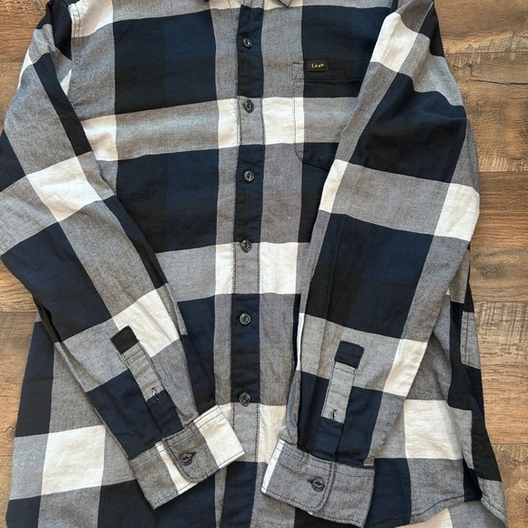 Lee Plaid Button Down Men’s Large NWOT - Picture 9 of 11